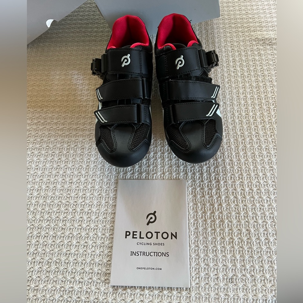Peloton cycling shoes women’s size 6